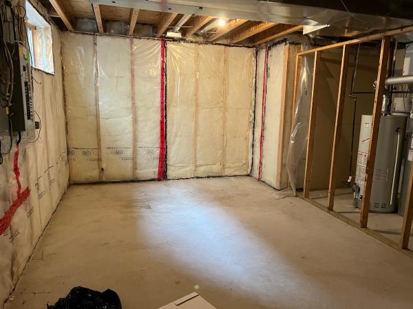 Roberts Custom Builders: Basement