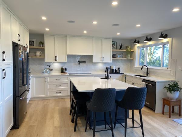 Klyn Kitchens & Cabinets