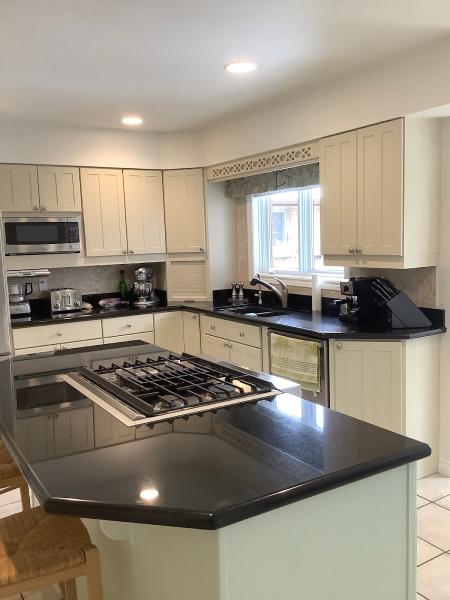 Creditview Kitchen Refacing