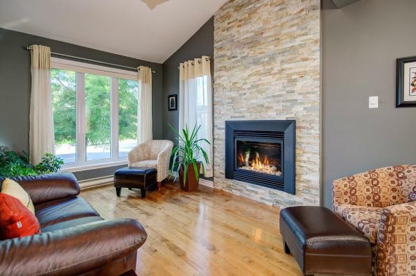 Carl Champagne Courtier Immobilier Re/Max