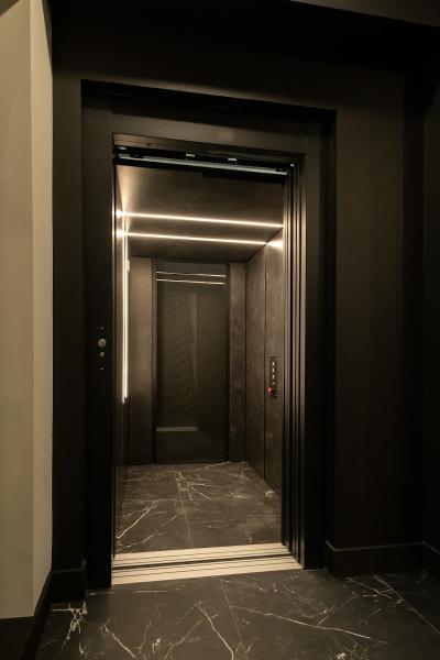 Sabre Elevator