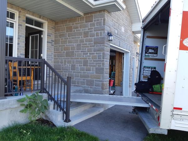 Kingston PRO Movers Inc