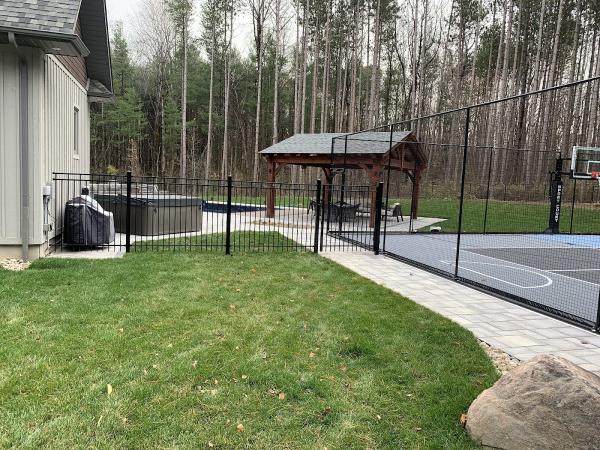 Hillside Fencing & Decks