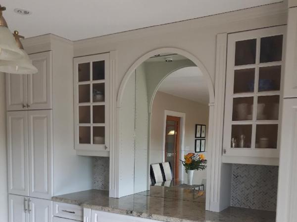 Accent Kitchen Cabinet Refinishing