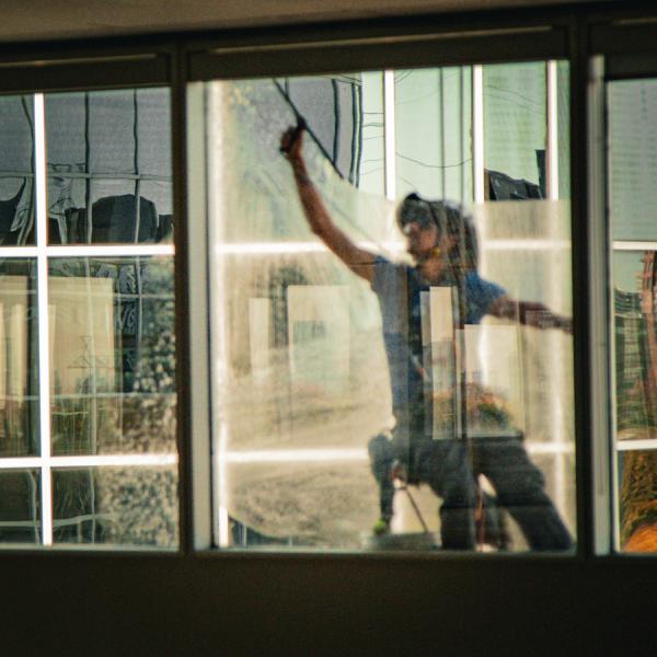 High Rise Window Cleaner