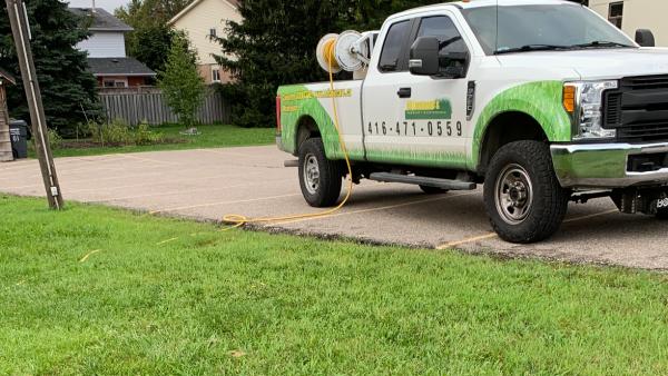 AD Lawncare Weed Control