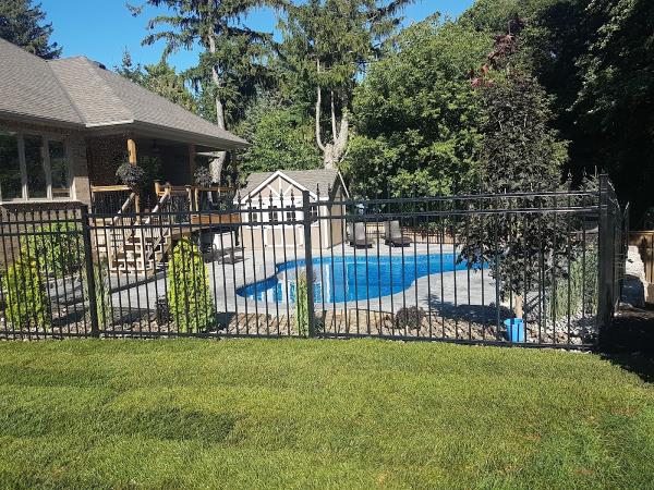 Paradise Pools & Landscaping