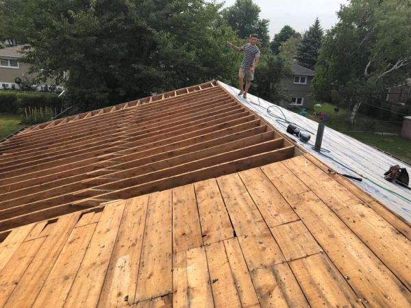 All Roofing Services & Skylights