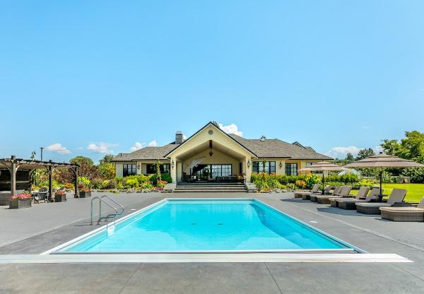 Re/Max Kelowna Stone Sisters Real Estate