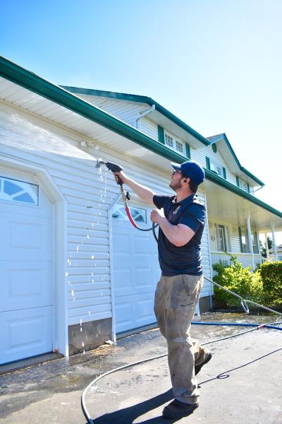 Gladiator Pro Wash Window Cleaning & Pressure Washing