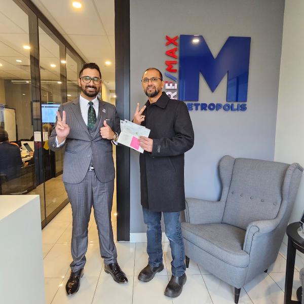 Re/Max Metropolis Realty