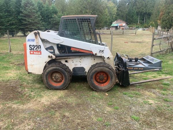 Plateau Bob Cat and Milling