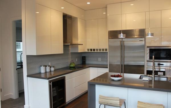 M & E Custom Kitchen and Millwork Ltd