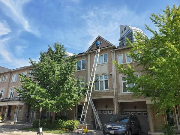 Suds Window and Eaves Cleaning
