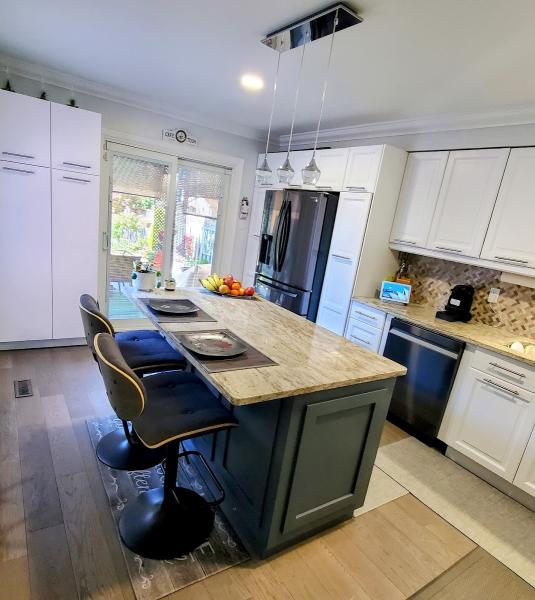 Unique Kitchen Cabinets Refinishing & Refacing