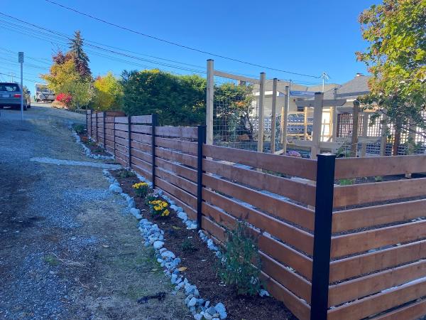 Top Notch Fence and Exterior