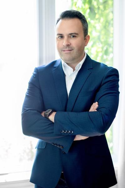 Mathieu-Grégory Pichette. Courtier Immobilier Re/Max Crystal