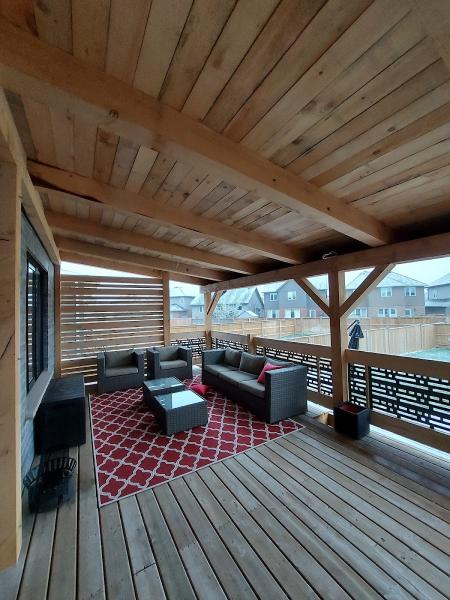 Royal Roofing & Renovations