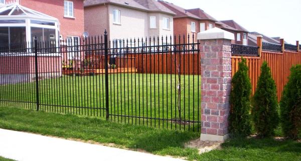 Del Zotto Fence & Deck