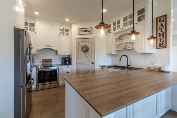 Benjamin Tetzlaw: Coldwell Banker Preferred R. E.