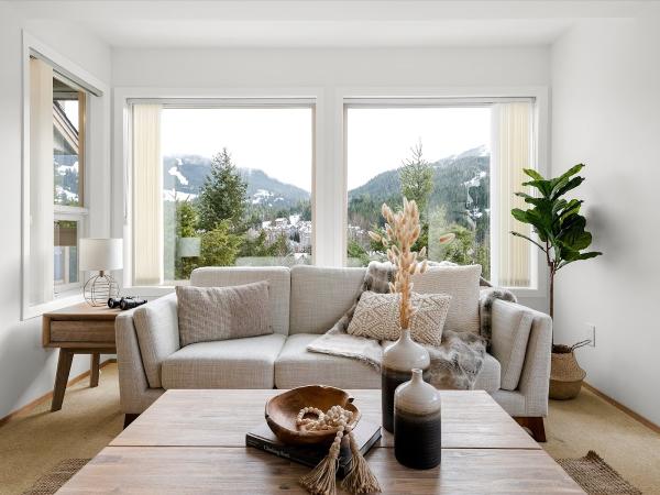 Whistler Staging Co Ltd