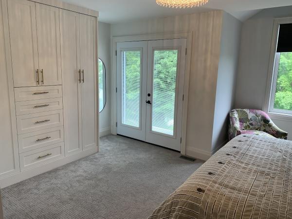 Space Age Closets & Custom Cabinetry