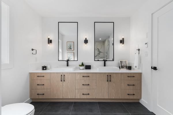 Howard Hu Personal Real Estate Corporation