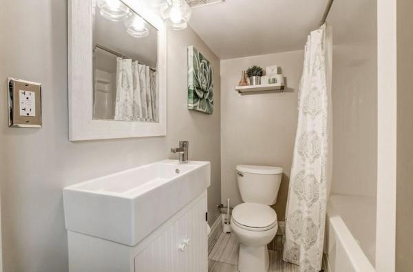 Foster Living at Re/Max Escarpment
