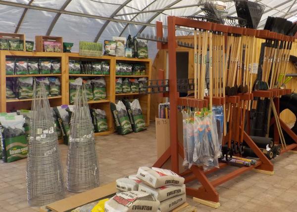 Manotick Gardens & Landscaping Supplies