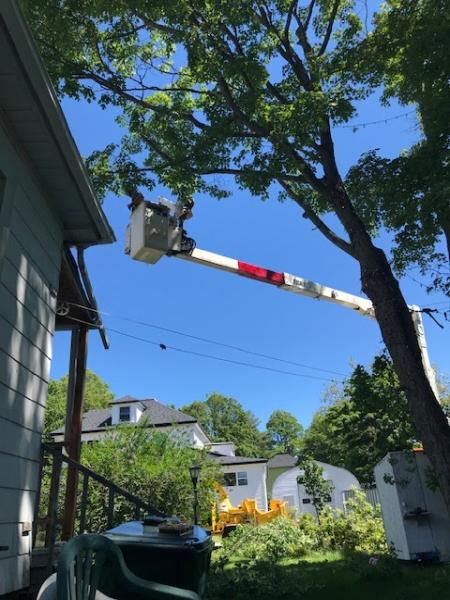 Ken Gilbert Bucket Truck Service