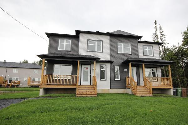Gazon Global/Pose de Tourbe Estrie
