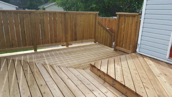 Lethbridge Residential Fence & Deck