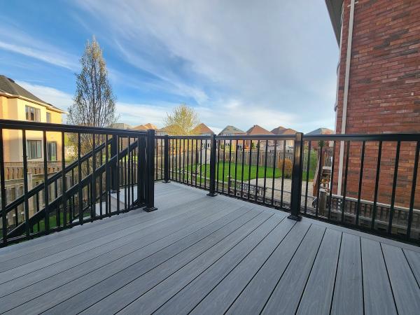 Dreamcraft Homes: Deck