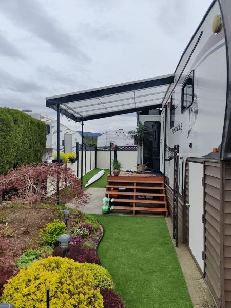 Okanagan Lawns
