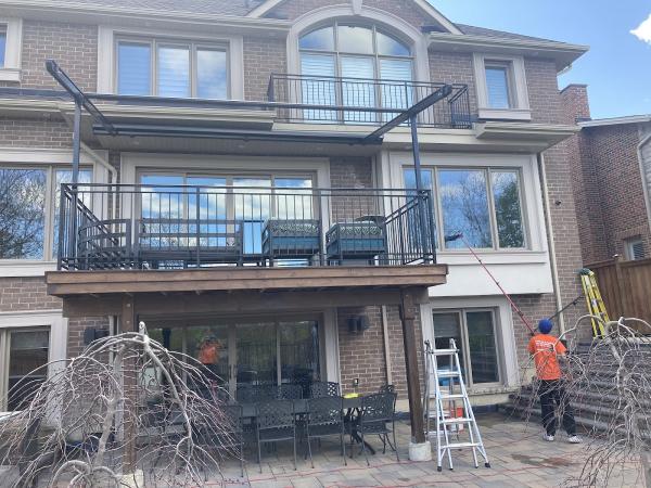 Cleen 'N Cleer Window Cleaning in Mississauga