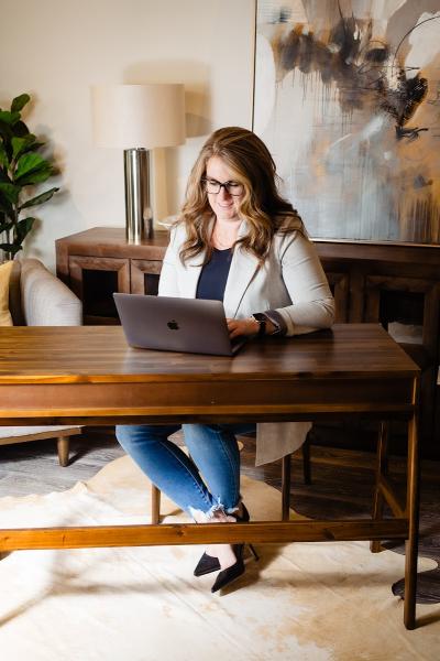 Devon Felesky Re/Max Medalta Real Estate