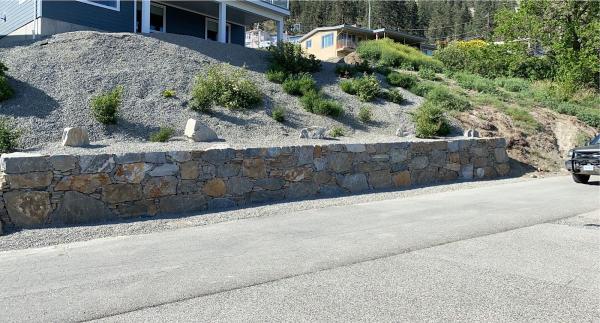 Rattlesnake Rock Retaining Walls