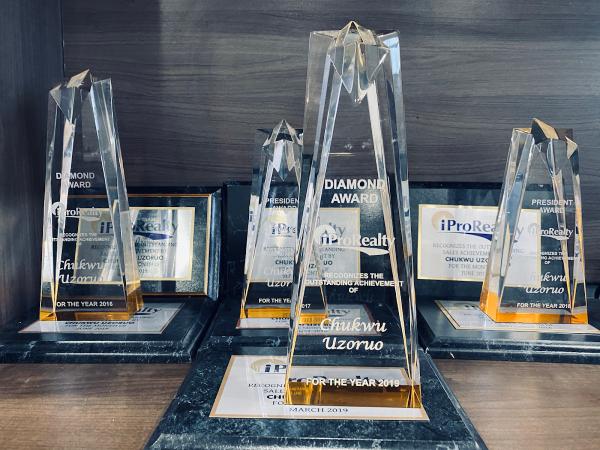 Sirluckhomes Real Estate Team