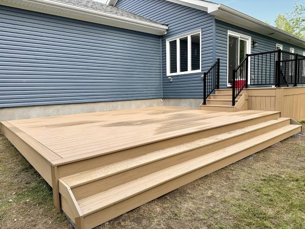 Final Touch Decks and Fences