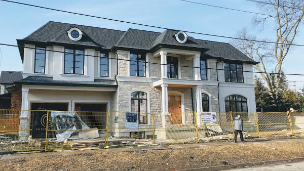 Lindi Stucco