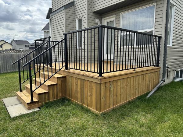 National Fence & Deck Inc