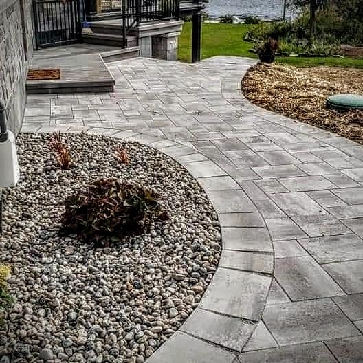 Diamond Dust Landscaping & Design Inc.