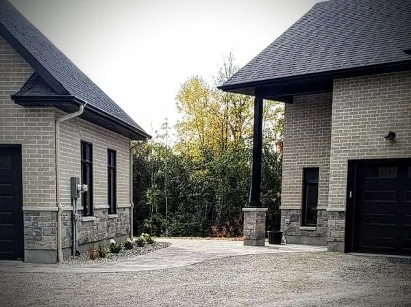 Diamond Dust Landscaping & Design Inc.