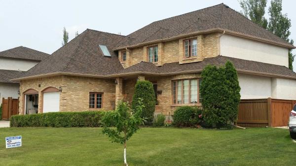 Charleswood Roofing & Exteriors